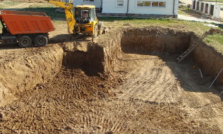 Рытье котлованов под фундамент в Мичуринске – цена от 2546 руб. за м3 | 2Землекопа-Мчр